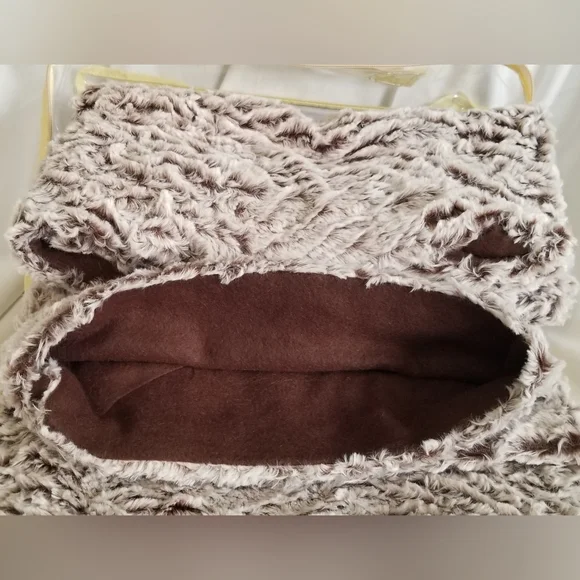 ANIMAL PRINT FELINA FAUX FUR LUXURY THROW - 50" X 70" - BRAND NEW!! - Picture 5 of 6